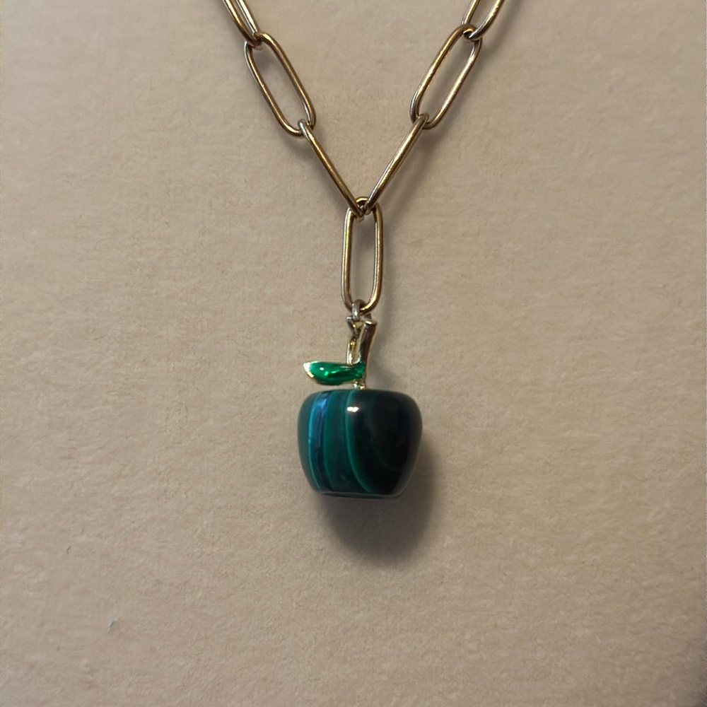 Malachite Apple Paperclip Necklace - Picture 4 of 4
